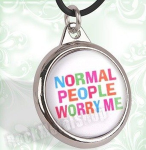wisior NORMAL PEOPLE WORRY ME wisior NORMAL PEOPLE WORRY ME