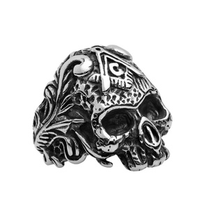 pierścień SKULL