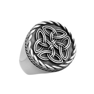 pierścień TRIQUETRA pierścień TRIQUETRA